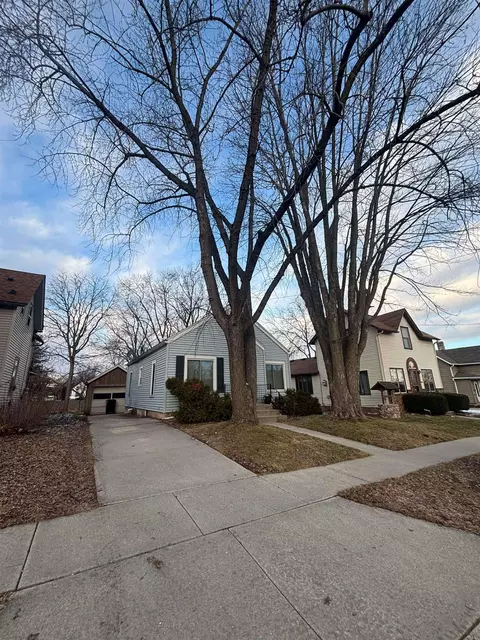 311 N High St, Fort Atkinson, WI 53538