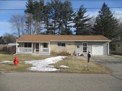 220 Douglas Ave, Montello, WI 53949