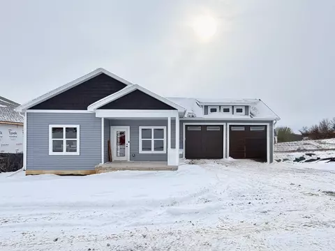 131 Lupine Ave, Poynette, WI 53955