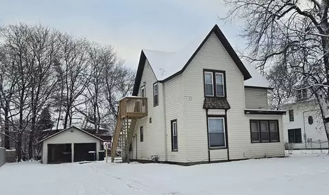 743 8th St, Beloit, WI 53511