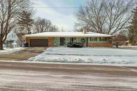 52 S Martin Rd, Janesville, WI 53545