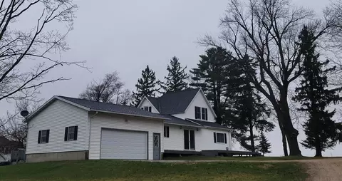 1557 Old Lancaster Rd, Platteville, WI 53818