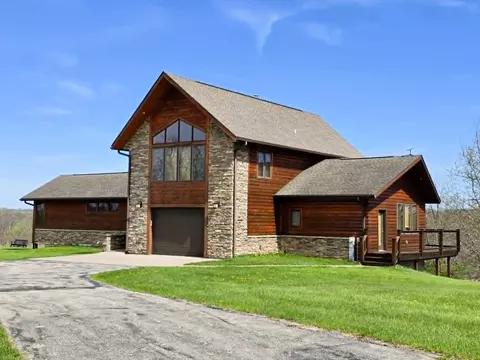 29001 Skyview Ln, Wauzeka, WI 53826