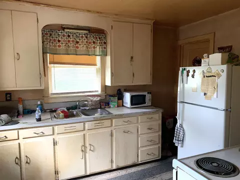 Kitchen - n3011 Mickelson Road, Fall River, WI 53932 photo 1 of 2