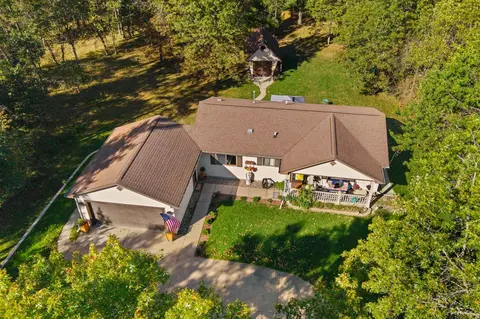 325 Thunderbird Trl, Nekoosa, WI 54457