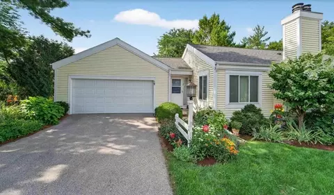 19 Sugar Maple Trl, Madison, WI 53717