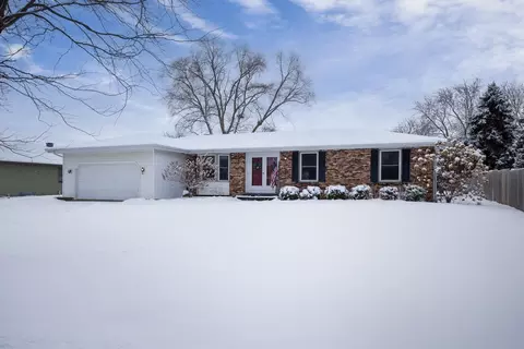 33 W Basswood Ln, Milton, WI 53563