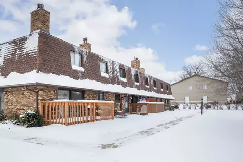 614 Bowers Blvd, Delavan, WI 53115