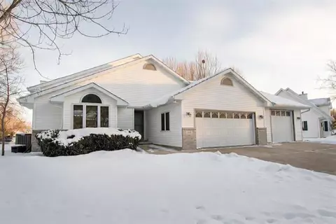 212 Yarrow Hill Dr, Cottage Grove, WI 53527