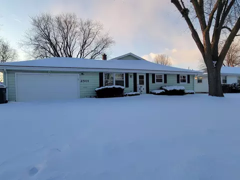2501 Sherwood Dr, Janesville, WI 53545