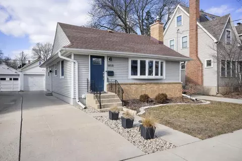 1858 Rutledge St, Madison, WI 53704