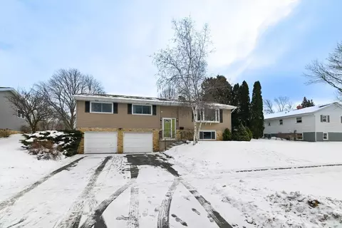 21 Meadowlark Dr, Madison, WI 53714