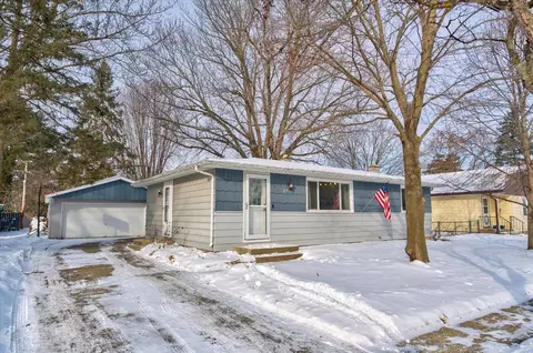 313 N Main St, Poynette, WI 53955