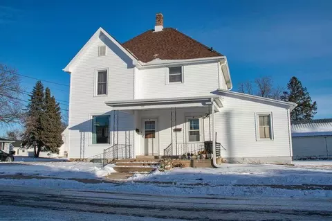 285 N Bonson St, Platteville, WI 53818