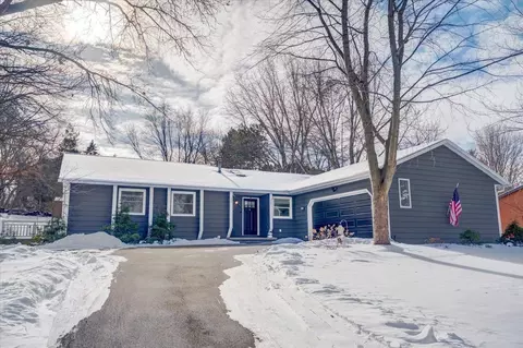 8691 Plainfield Rd, Middleton, WI 53562