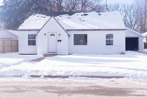 234 N George St, Whitewater, WI 53190