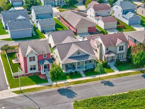 9305 Golden Hue Blvd, Verona, WI 53593