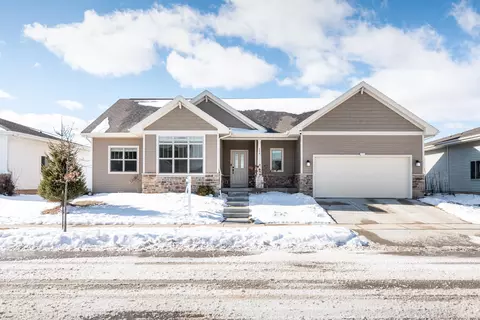 608 Burnt Sienna Dr, Middleton, WI 53562