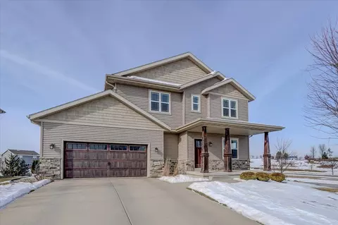 490 Wynnwood Dr, Verona, WI 53593