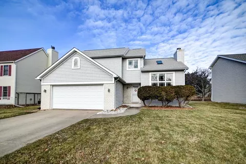 5 Norwalk Cir, Madison, WI 53717