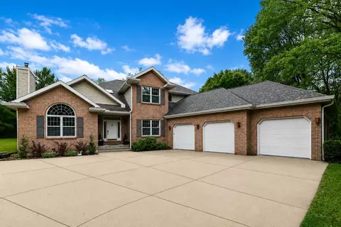 3545 Orvold Park Dr, Mcfarland, WI 53558