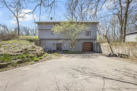3810 County Road Q, Dodgeville, WI 53533