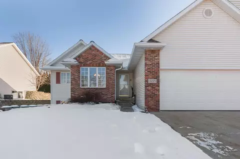3155 Selkirk Dr, Sun Prairie, WI 53590