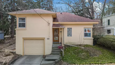 5745 Bittersweet Pl, Madison, WI 53705