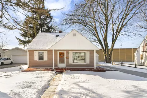 4329 Doncaster Dr, Madison, WI 53711