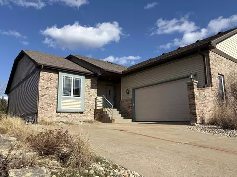 9106 Waterside St, Middleton, WI 53562