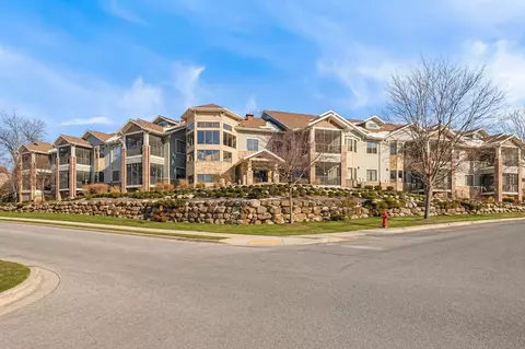 10 Glen Brook Way #109, Fitchburg, WI 53711