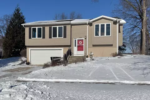 2169 Staborn Dr, Beloit, WI 53511