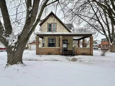 860 Elm St, Beloit, WI 53511