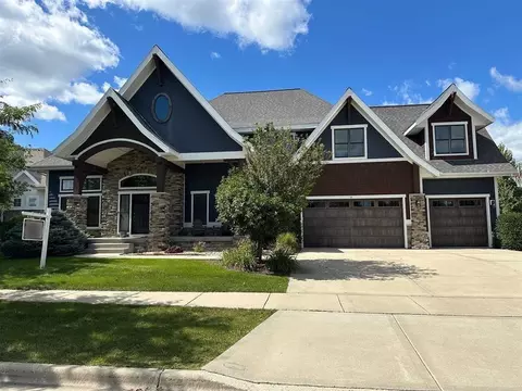 1105 Guinness St, Waunakee, WI 53597
