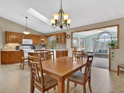 2338 E Pine Tree Ct, Milton, WI 53563