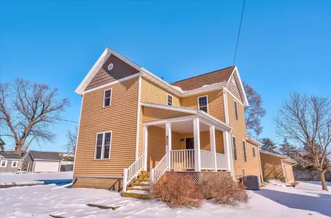 106 N Main St, Orfordville, WI 53576