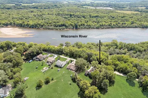 1357 Water St, Sauk City, WI 53583
