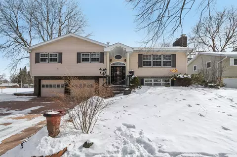 1717 Wicklow Way, Madison, WI 53711