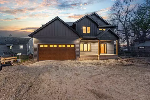 506 Interlake Dr, Monona, WI 53716