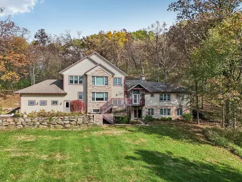 4494 Oak Valley Rd, Cross Plains, WI 53528