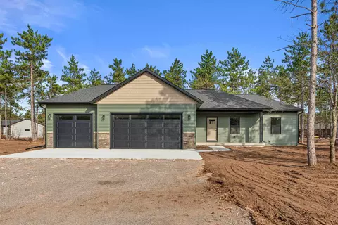 290 Timberline Ct, Nekoosa, WI 54457