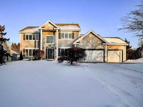 2742 Jasmine Dr, Fitchburg, WI 53711