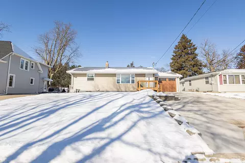 380 Jefferson St, Platteville, WI 53818