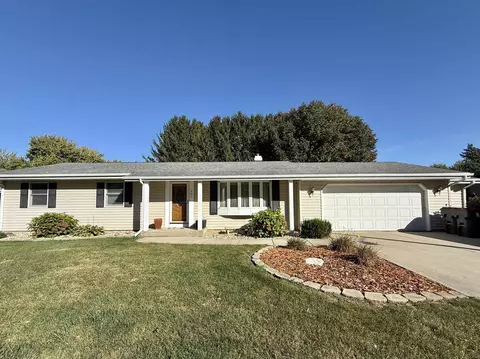 501 Hart Dr, Clinton, WI 53525