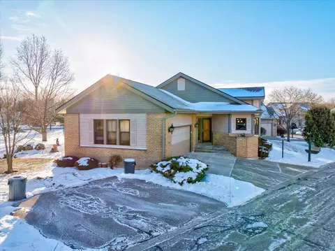 1030 Rooster Run, Middleton, WI 53562