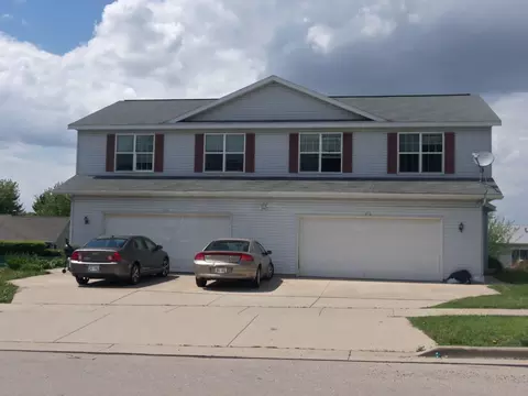 612-614 N Main St, Fall River, WI 53932