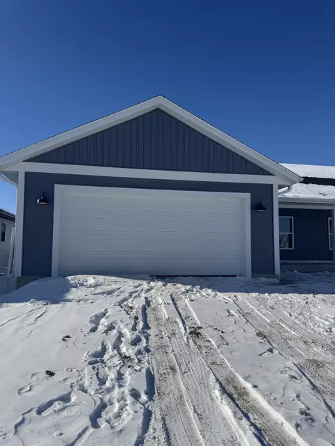 988 Bell Cir, Arlington, WI 53911