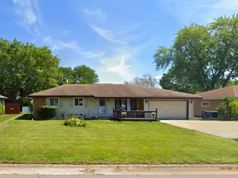 1532 Excalibur Dr, Janesville, WI 53546