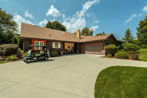 1825 Country Club Rd, Stoughton, WI 53589