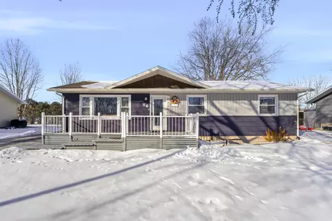 86 Pioneer Ct, Fond Du Lac, WI 54935